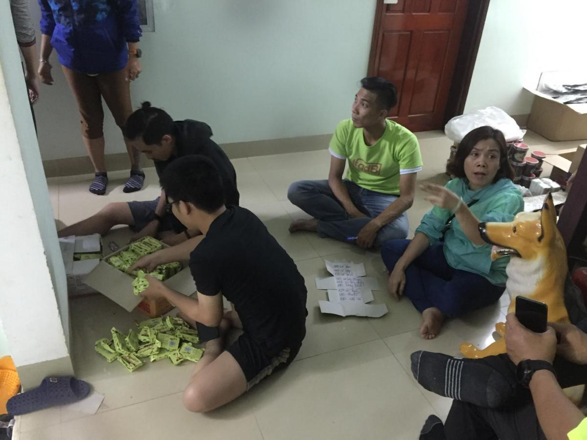 Nha Nghi Phuong Dong Hotel Quang Tri Bagian luar foto