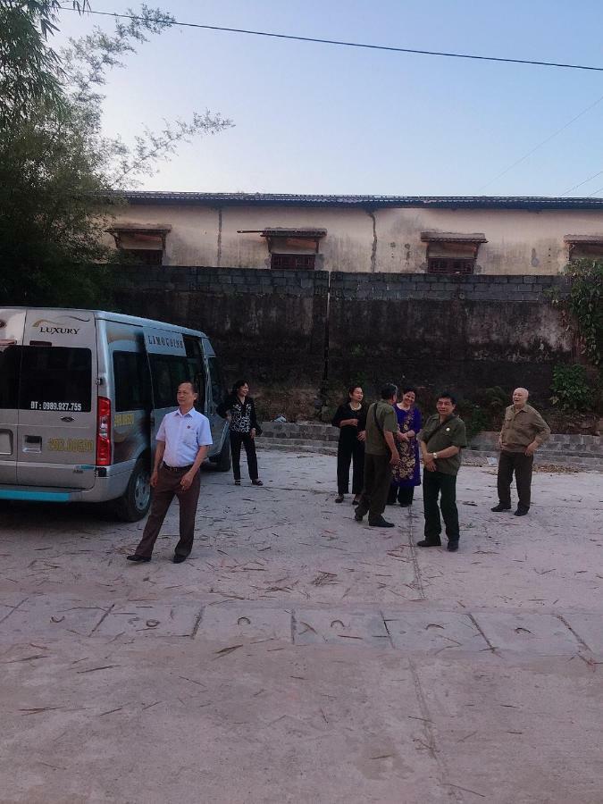 Nha Nghi Phuong Dong Hotel Quang Tri Bagian luar foto