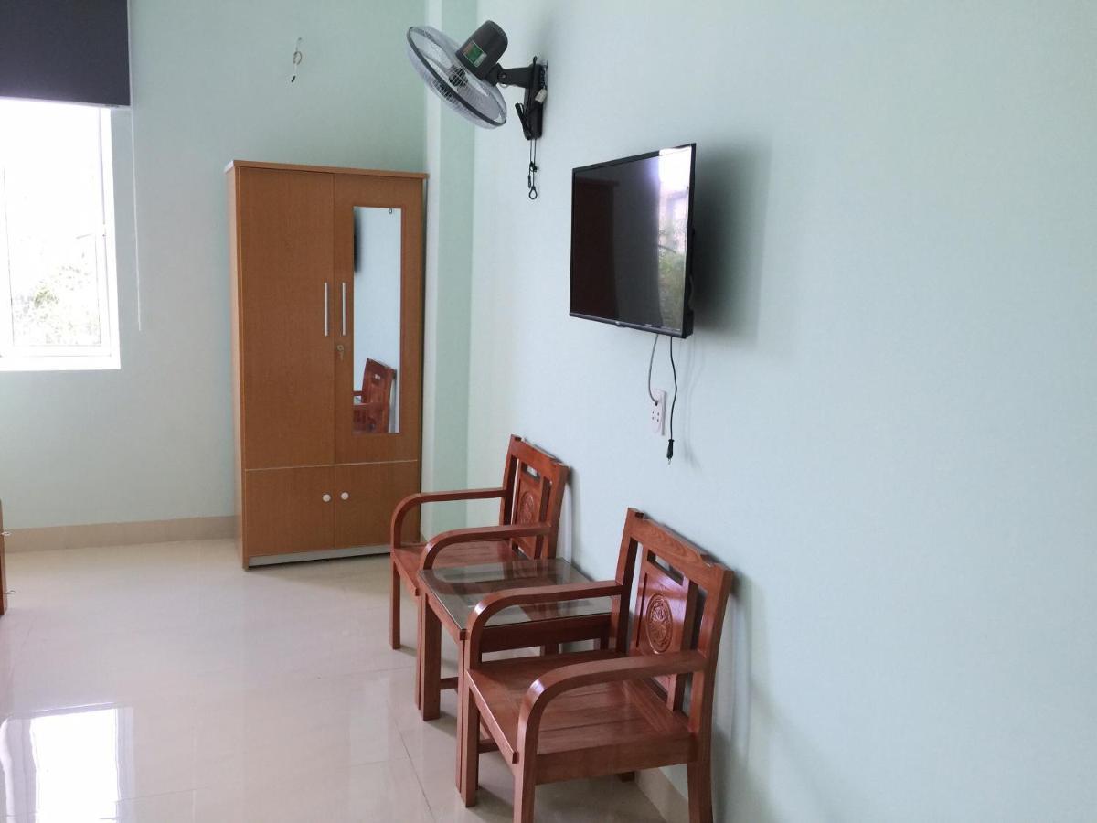 Nha Nghi Phuong Dong Hotel Quang Tri Bagian luar foto